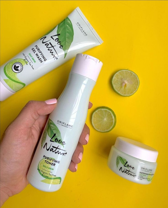 تونر صورت پوست چرب لاونیچر اوریفلیمLove Nature Purifying Toner with Organic Tea Tree & Lime