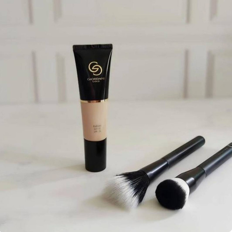 براش حرفه ای چندکاره دوان اوریفلیمThe One stippling brush oriflame 42479